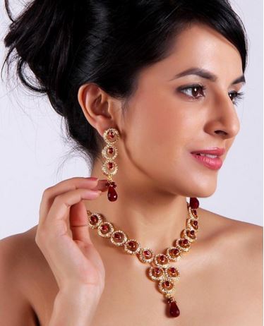 Sharnam Art Gold lacquered necklace with maroon beads decorated with sparkling stones For Women